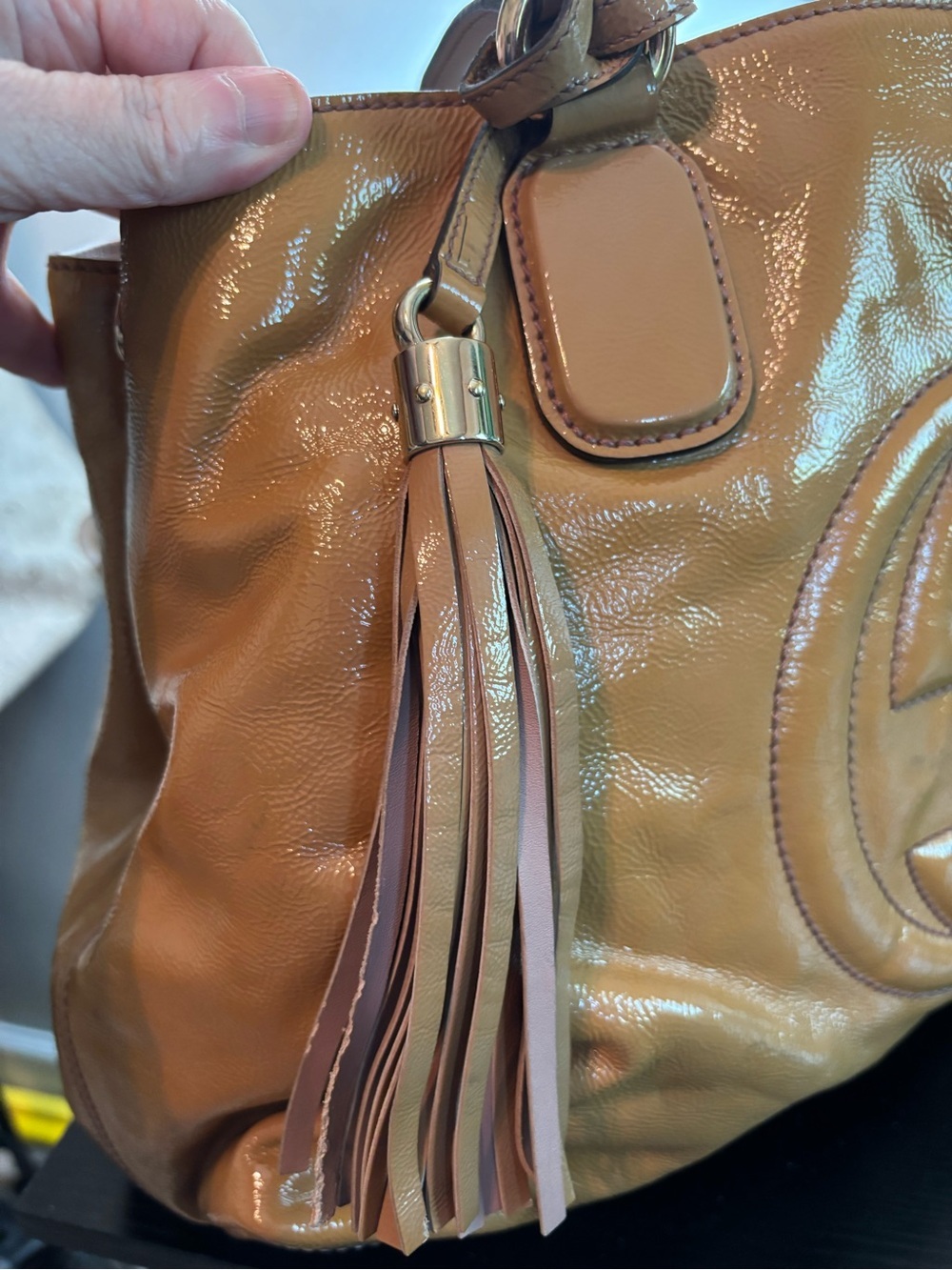 Authentic Gucci Soho Working Tote - Beige Patent Leather - Good Condition - Picture 6 of 15